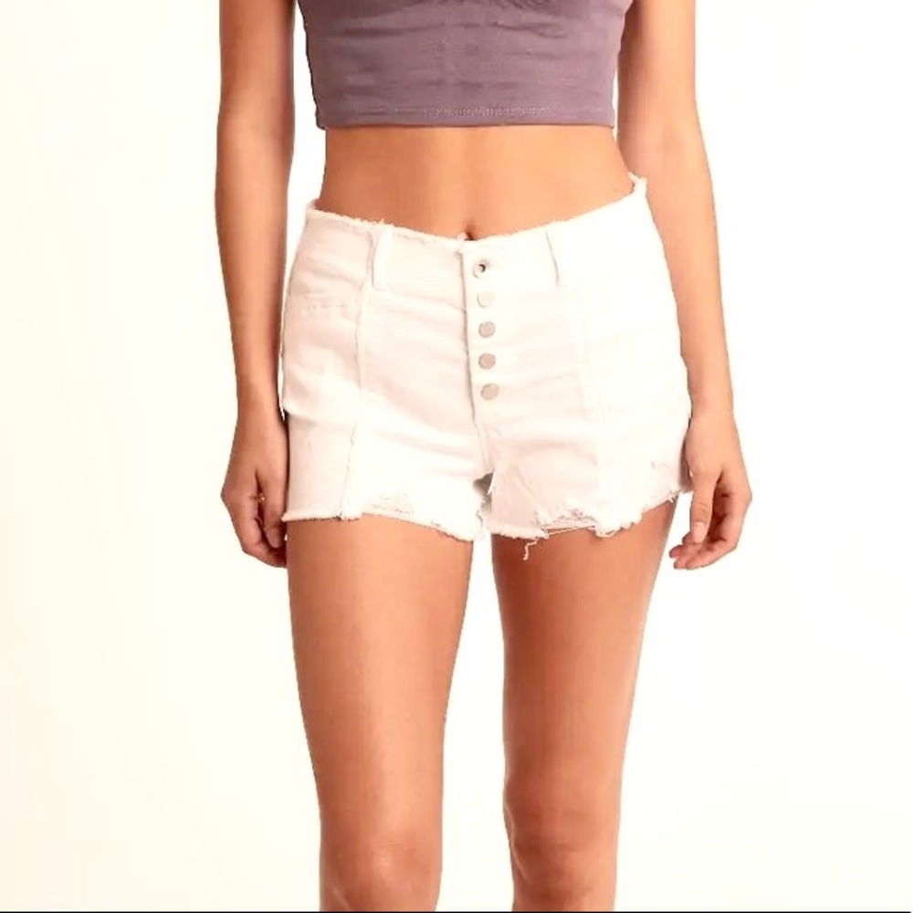 White stretchy jean shorts